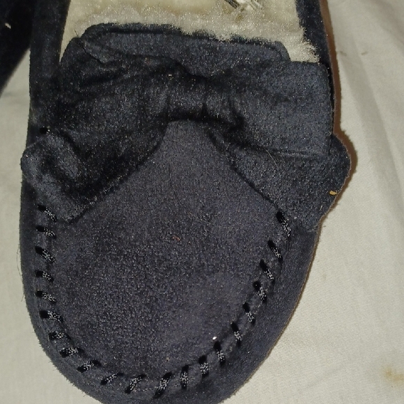 ๐3/$12 Nwt Cozy Black Fleece-Lined Slippers (Xmas Gift) - Picture 3 of 4